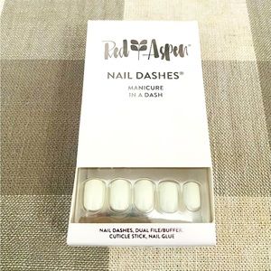 Red Aspen nails Nina on Cloud 9